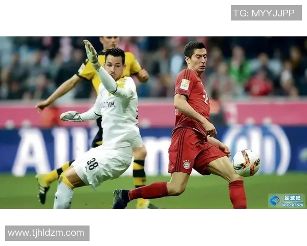 桑德豪VS对手的激烈较量揭示了足球战术的深层次博弈与团队协作的重要性